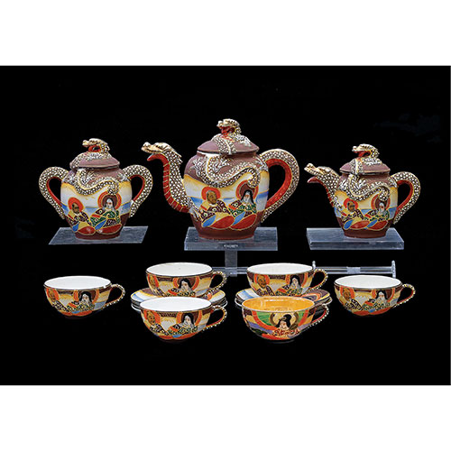 Sub.:21 - Lote: 1430 -  Juego de t� realizado en porcelana Satsuma. 