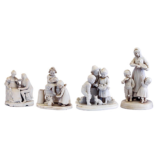 Sub.:21 - Lote: 261 -  Cuatro figuras de biscuit de ni�os.