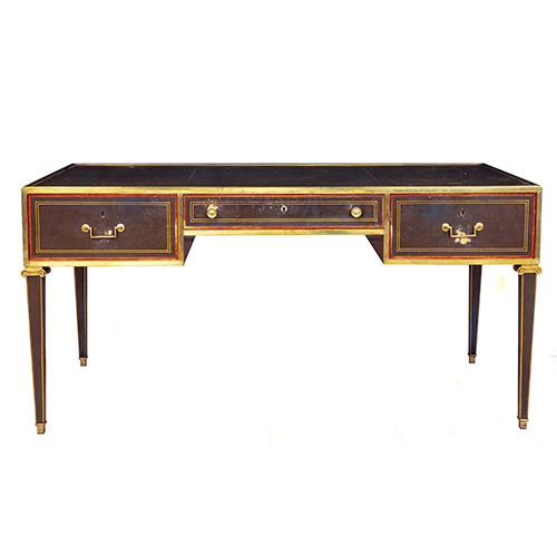 Sub.:21 - Lote: 1344 -  Mesa de despacho de Sim�n Loscertales realizada en madera tapizada en cuero y acabados en bronce. 