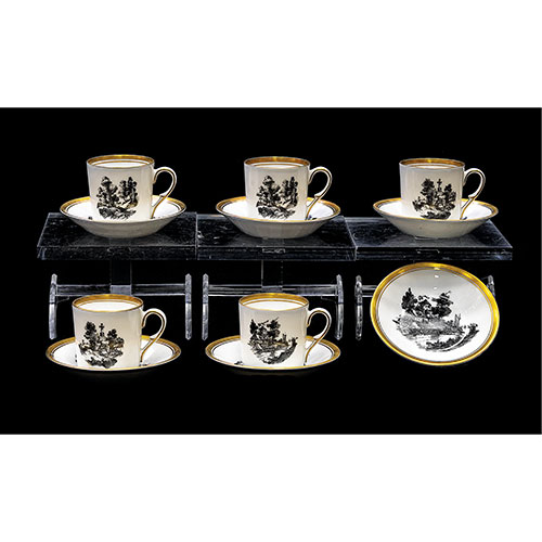 Sub.:21 - Lote: 1431 -  Juego de caf� compuesto por cinco tazas y seis platos.