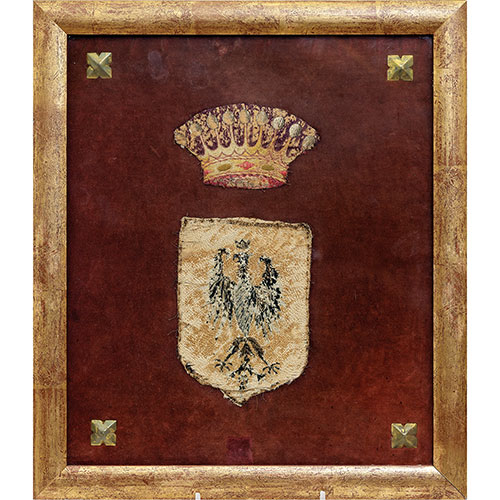 Sub.:21 - Lote: 1383 -  Fragmento de tapicer�a con escudo. 