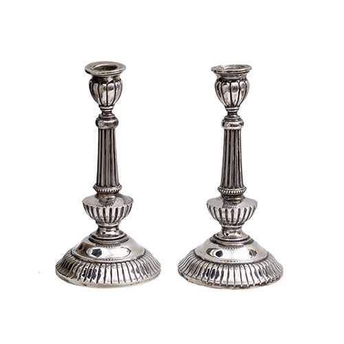 Sub.:21 - Lote: 1444 -  Pareja de candeleros realizados en plata, con contrapeso.