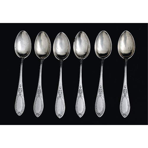 Sub.:21 - Lote: 1428 -  Seis cucharillas realizadas en plata, con inscripciones.