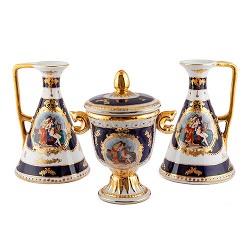 Sub.:22 - Lote: 1328 -  Lote de tres piezas en porcelana de Limoges.