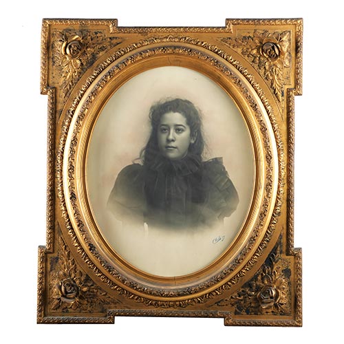 Sub.:22 - Lote: 1372 -  Marco isabelino con luz en �valo y foto en el interior.