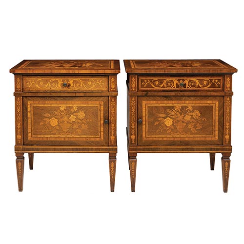 Sub.:22 - Lote: 1289 -  Pareja de peque�as c�modas neocl�sicas en marqueter�a de estilo Maggiolini con un caj�n en cintura y puerta. Italia, S. XIX.