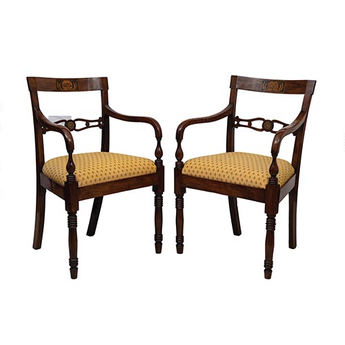 Sub.:22 - Lote: 1304 -  Pareja de sillones de �poca Fernando VII en cerezo con marqueter�a. Mallorca, h. 1820