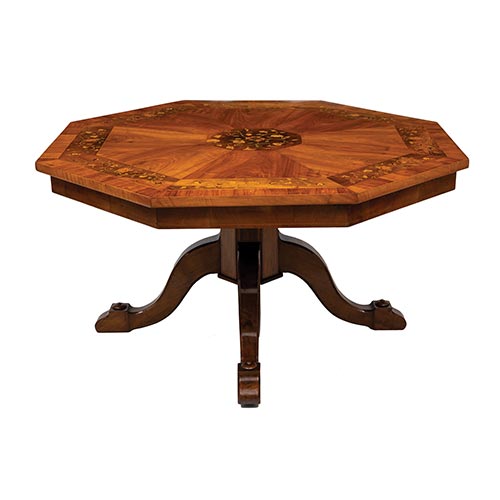 Sub.:22 - Lote: 1347 -  Mesa baja en palo rosa octogonal con marqueter�a floral.