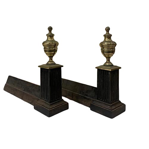 Sub.:22 - Lote: 1381 -  Pareja de morillos de copa en hierro y bronce.