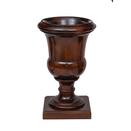 Sub.:22 - Lote: 240 -  Macetero Copa M�dicis en madera natural.