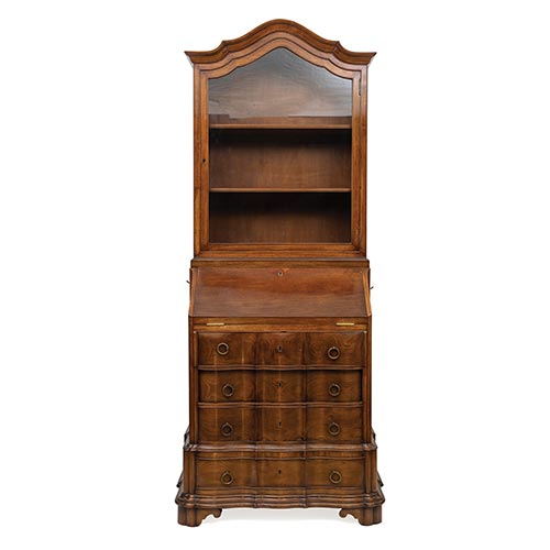 Sub.:22 - Lote: 1327 -  Peque�o escritorio de dormitorio con vitrina y cajones en la parte inferior. S.XX.