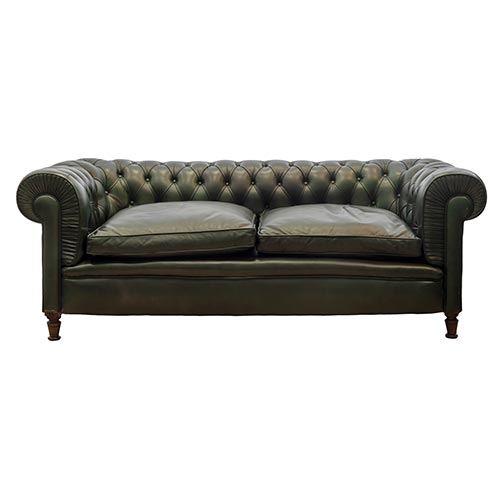 Sub.:22 - Lote: 220 -  Chester tapizado en piel verde de dos plazas