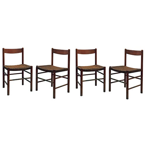 Sub.:22 - Lote: 1403 -  Cuatro sillas en madera con respaldo y asiento en mimbre. A�os 60.