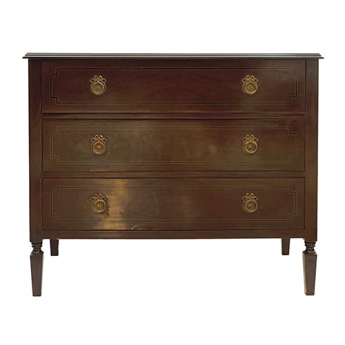 Sub.:22 - Lote: 1462 -  C�moda de tres cajones estilo Luis XVI, con tiradores en bronce. S. XX.