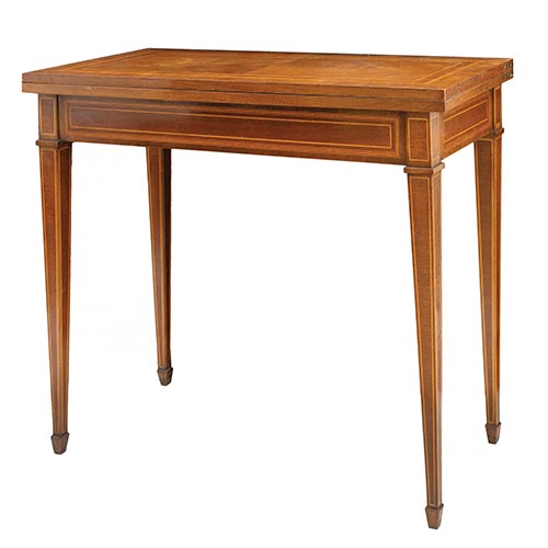 Sub.:22 - Lote: 1399 -  Mesa de juego estilo Carlos IV, con marqueter�a perimetral en limoncillo.