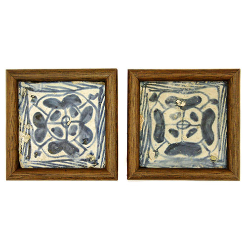 Sub.:23 - Lote: 1247 -  Pareja de azulejos de cermica aragonesa del siglo XVIII. Enmarcados.