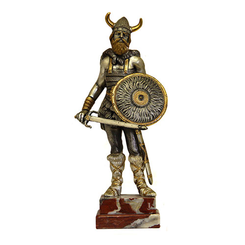 Sub.:23 - Lote: 482 -  Vikingo realizado en bronce con peana de mrmol. Firmado Bottega Vasari. Italia. Mediados s. XX.