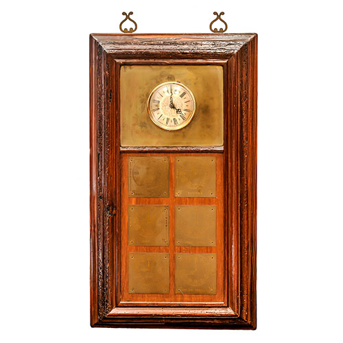 Sub.:24 - Lote: 1272 -  Reloj suizo en con esfera de lat�n y numeraci�n romana. 