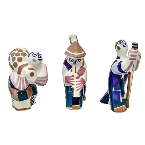 Sub.:24 - Lote: 1281 -  Campesinos. Lote de tres figuras en porcelana de Sargadelos.