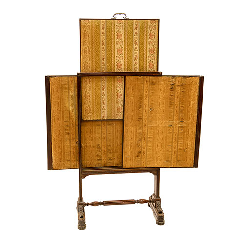 Sub.:24 - Lote: 187 -  Paravent de chimenea. 