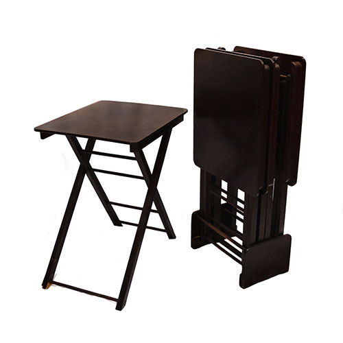 Sub.:24 - Lote: 1357 -  Cuatro mesas auxiliares de comedor peglables con apoyo. Una pata de las sillas tiene faltas.