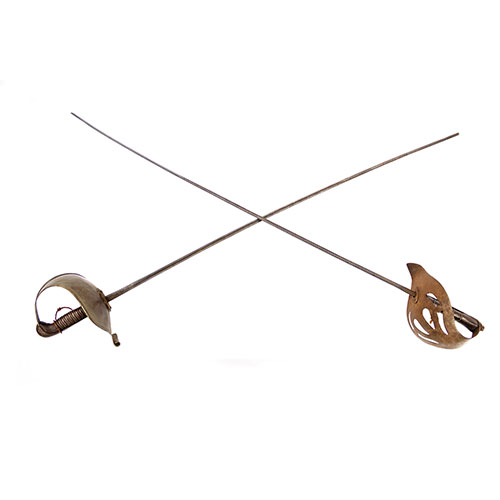 Sub.:24 - Lote: 191 -  Dos sables con empu�adura en metal. s. XX.