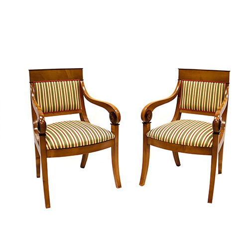 Sub.:24 - Lote: 1319 -  Lote de diez sillones Estilo Restauraci�n en madera de cerezo con tapicer�a a rayas. 