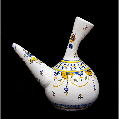 Sub.:24 - Lote: 338 -  Porr�n de cer�mica de Talavera con decoraci�n azul y naranja.