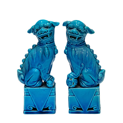 Sub.:24 - Lote: 1334 -  Pareja de leones foo en porcelana azul.