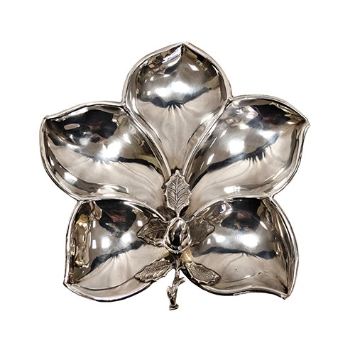 Sub.:24 - Lote: 1351 -  Entremesero en plata con forma de hoja y remate de bellota. Peso: 204 grs.