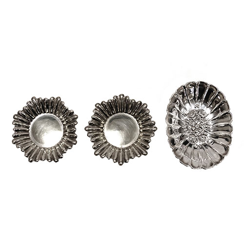 Sub.:24 - Lote: 1391 -  Tres ceniceros en plata. Peso: 115 grs.