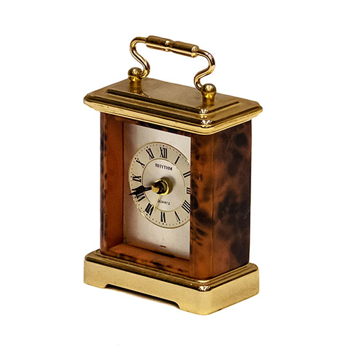 Sub.:24 - Lote: 1382 -  Despertador. Inscripci�n en la esfera: Rhythm Quarz. Japan.