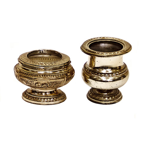 Sub.:24 - Lote: 1384 -  Jardineras en miniatura en plata punzonada y repujada.