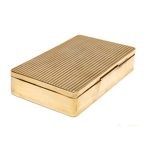 Sub.:24 - Lote: 1395 -  Purera en plata punzonada con alma en madera de cedro.