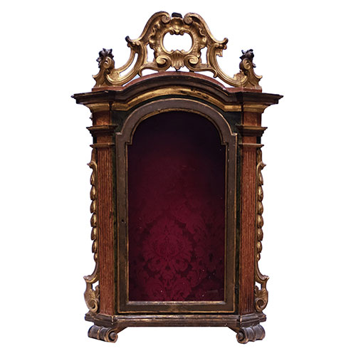 Sub.:24 - Lote: 1417 -  Hornacina en madera tallada, dorada y marmoreada. s. XVIII.