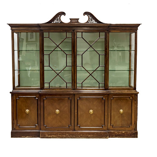 Sub.:24 - Lote: 151 -  Vitrina de dos cuerpos de estilo ingl�s. 