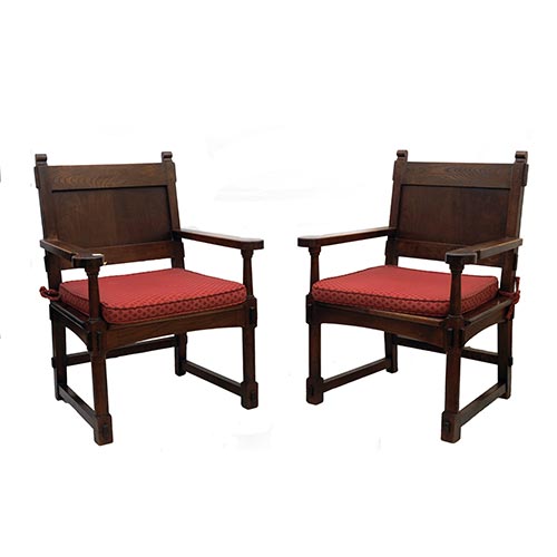 Sub.:25 - Lote: 218 -  Pareja de sillones en madera de castaño con tapicería granate. Años 50.