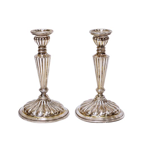 Sub.:25 - Lote: 1280 -  Pareja de candeleros en plata. Peso sin contrapesos: 180 gr.