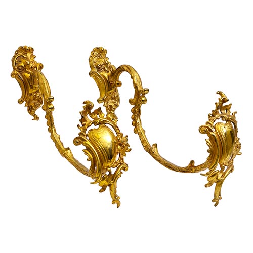 Sub.:25 - Lote: 1335 -  Alzapaos en bronce dorado. ca. 1900.