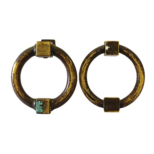 Sub.:26 - Lote: 257 -  Conjunto de aldaba y tirador en bronce