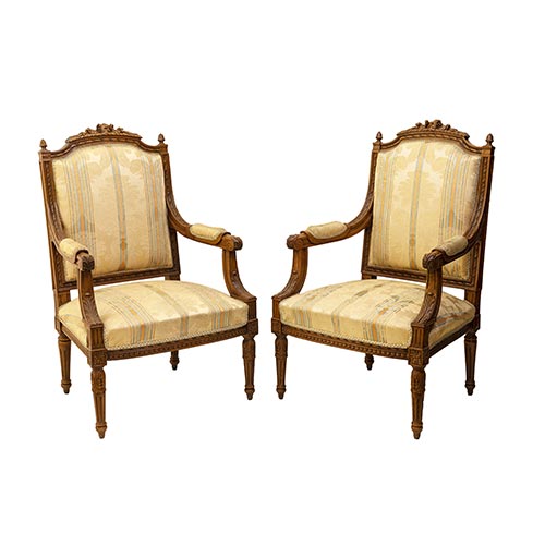 Sub.:26 - Lote: 1354 -  Pareja de sillones estilo Luis XVI con tapicera a rayas. En perfecto estado.