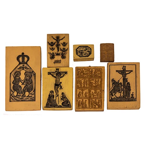 Sub.:26 - Lote: 447 -  Lote compuesto por siete moldes de sellos de pan alemanes en terracota y madera representando escenas de la vida de Cristo. 