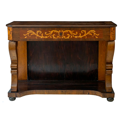 Sub.:27 - Lote: 284 -  Consola isabelina en madera de nogal, caoba y limoncillo con marqueter�a en el caj�n.