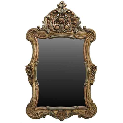 Sub.:28 - Lote: 1157 -  Espejo estilo Luis XV en madera policromada y tallada, con copete superior.