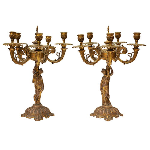 Sub.:28 - Lote: 1283 -  Pareja de candelabros de cinco brazos con figuras femeninas realizados en bronce dorado.