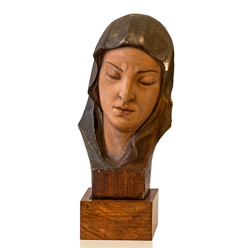 Sub.:29 - Lote: 418 -  Cabeza de Virgen en estuco policromada y base de madera