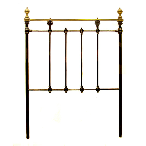 Sub.:3-On - Lote: 17 -  Cabecero en hierro forjado y lat�n.