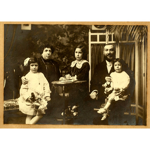 Sub.:3-On - Lote: 264 - GUSTAVO FREUDENTHAL (Hannover, Prusia, 1869 - Zaragoza, 1948) Fotograf�a familiar