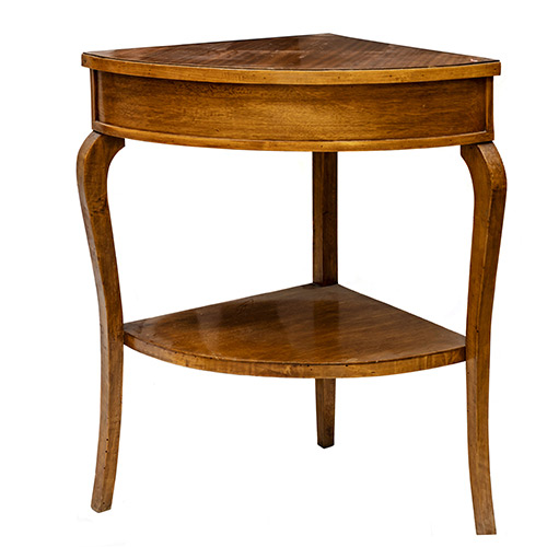 Sub.:3-On - Lote: 14 -  Mueble rinconera en madera con balda inferior.