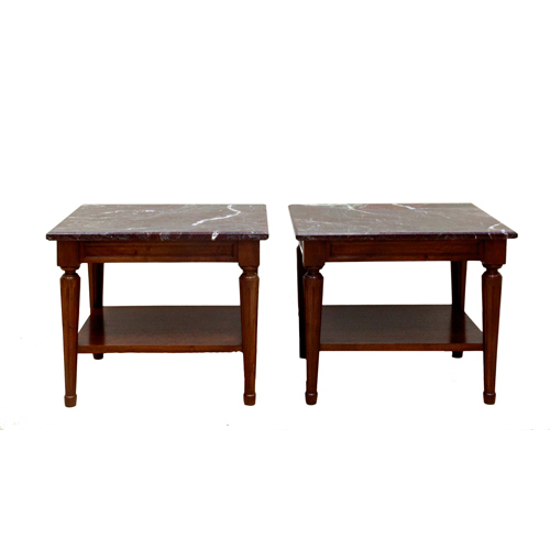 Sub.:3-On - Lote: 60 -  Pareja de mesitas auxiliares estilo Luis XVI en madera patinada con tapa de m�rmol.